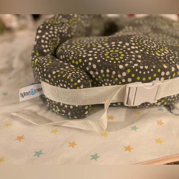 My Breast Friend Nursing Pillow - Picture 6 of 7